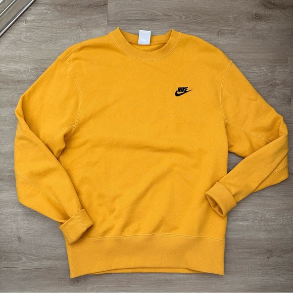 Nike Yellow Crewneck Sportswear Sweatshirt - Picture 1 of 10